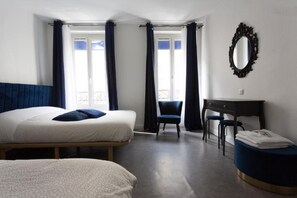 Family Room | Free WiFi, bed sheets - Europe BLV (Paris)