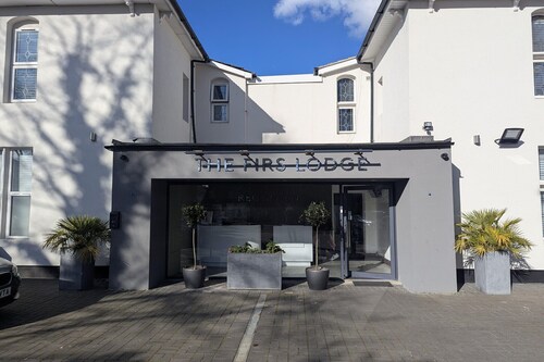 OYO Firs Lodge London Heathrow| Standard Double