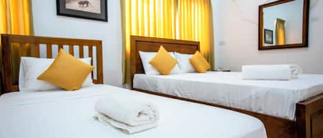 2 bedrooms, desk, iron/ironing board, free WiFi