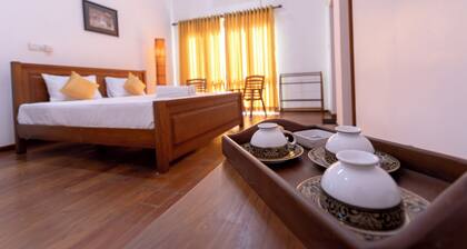 Charming 2-bedroom apartment with AC, WiFi - 10mins Walk to Kandy Lake & Temple