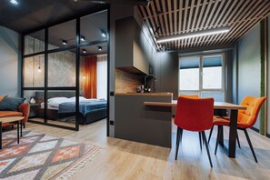 1 chambre, fer et planche à repasser, lit parapluie, Wi-Fi gratuit