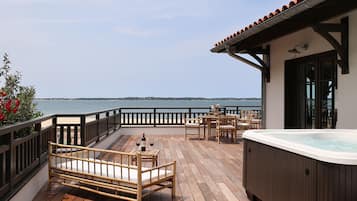 Luxury-Penthouse, Meerblick | Außen-Whirlpool