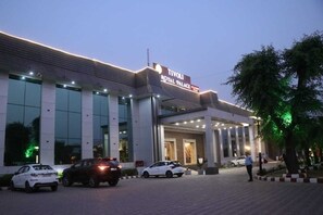 Front of property - Tivoli Royal Palace (Palwal)