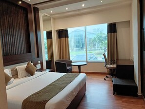 Deluxe-Doppelzimmer, Blick auf die Anlage