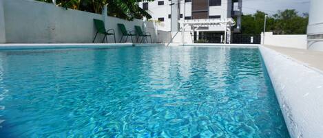Studio, 1 chambre, fumeur, patio | Piscine | Piscine extérieure