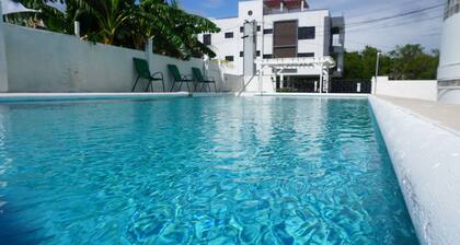 See Belize Sunrise Sea & Garden View 2-bed Studio w Pool & Overwater Deck, 1stfl
