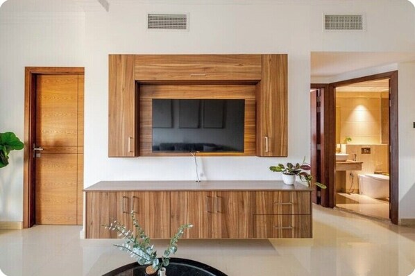 Dusche, Haartrockner, Bidet, Handtücher