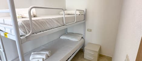 Draps fournis, accÚs pour personnes à mobilité réduite