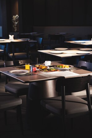 Restaurant - CNHOL RADIENT HOTEL  (Shenzhen)