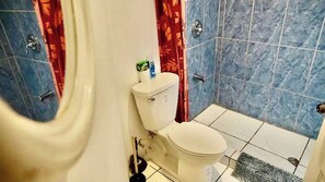 Zimmer, 1 Schlafzimmer, Raucher, Terrasse | Badezimmer