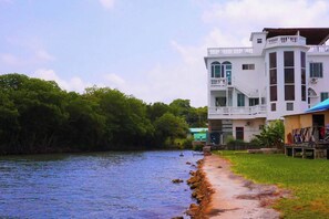 Room, 1 Bedroom, Smoking, Patio | Exterior