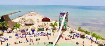 Room-sea View Bedroom w Garden, Pool & D