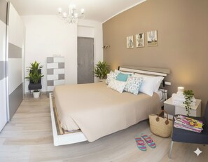 Apartment, Balcony