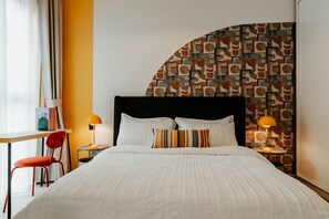 1 bedroom, desk, iron/ironing board, WiFi