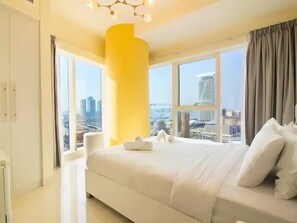 2 Schlafzimmer, Schreibtisch, Bügeleisen/Bügelbrett, WLAN