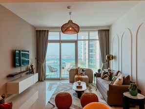 Unclassified image, 5 of 42, button