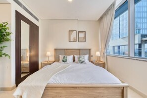 Iron/ironing board, WiFi, bed sheets