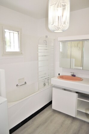 Hair dryer, towels, soap, shampoo