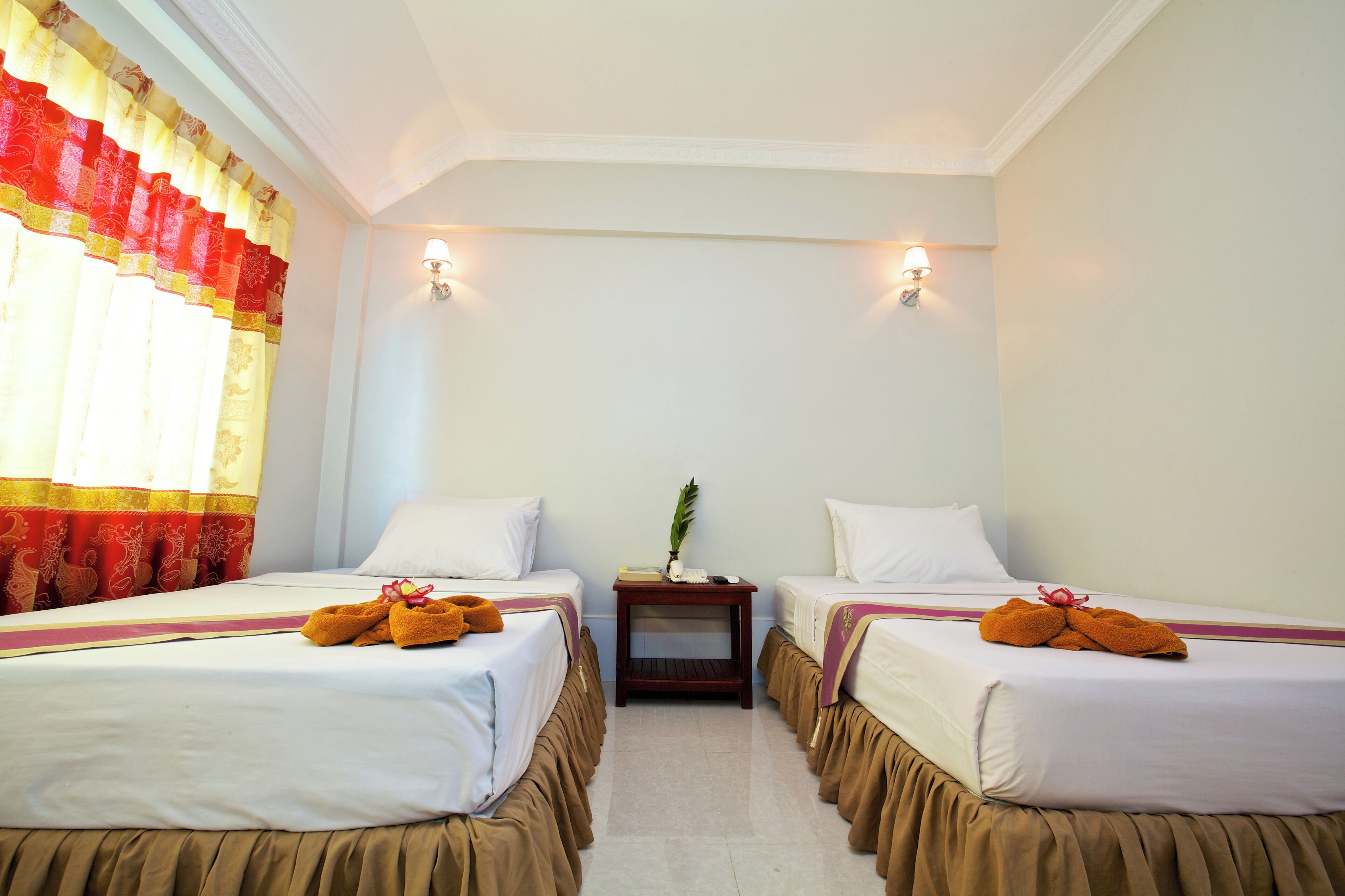 Premium bedding, minibar, individually decorated, desk