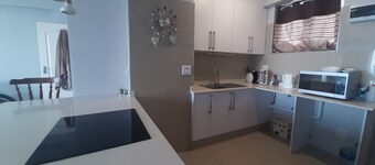 Welcoming apartment in Durban with stunning ocean views