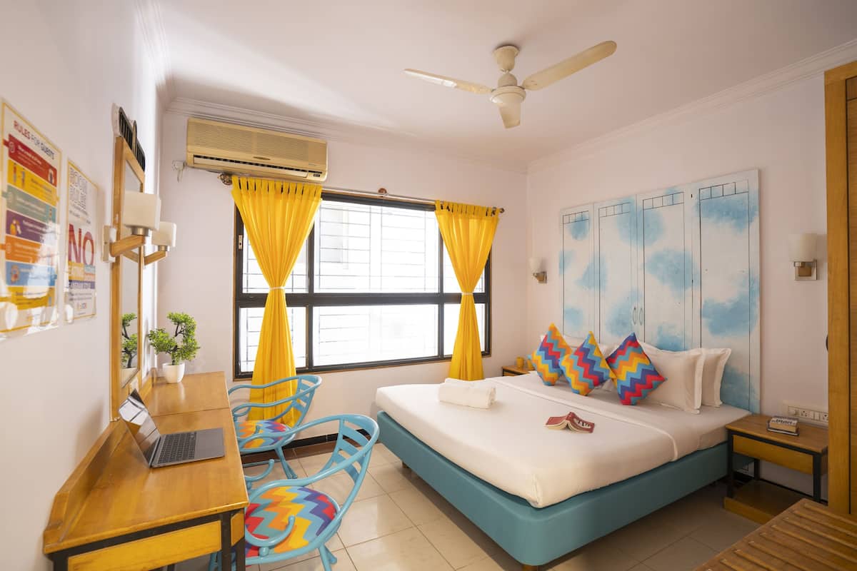 Deluxe Private AC Room With Ensuite Bathroom | Free WiFi