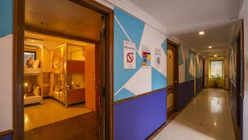 Dortoir Partagé, dortoir mixte, salle de bains privée