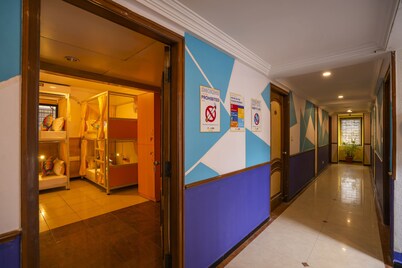 goSTOPS Bengaluru Gandhi Nagar Majestic.