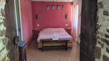 1 chambre, Wi-Fi gratuit, draps fournis