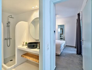 16 quartos, Wi-Fi, roupa de cama