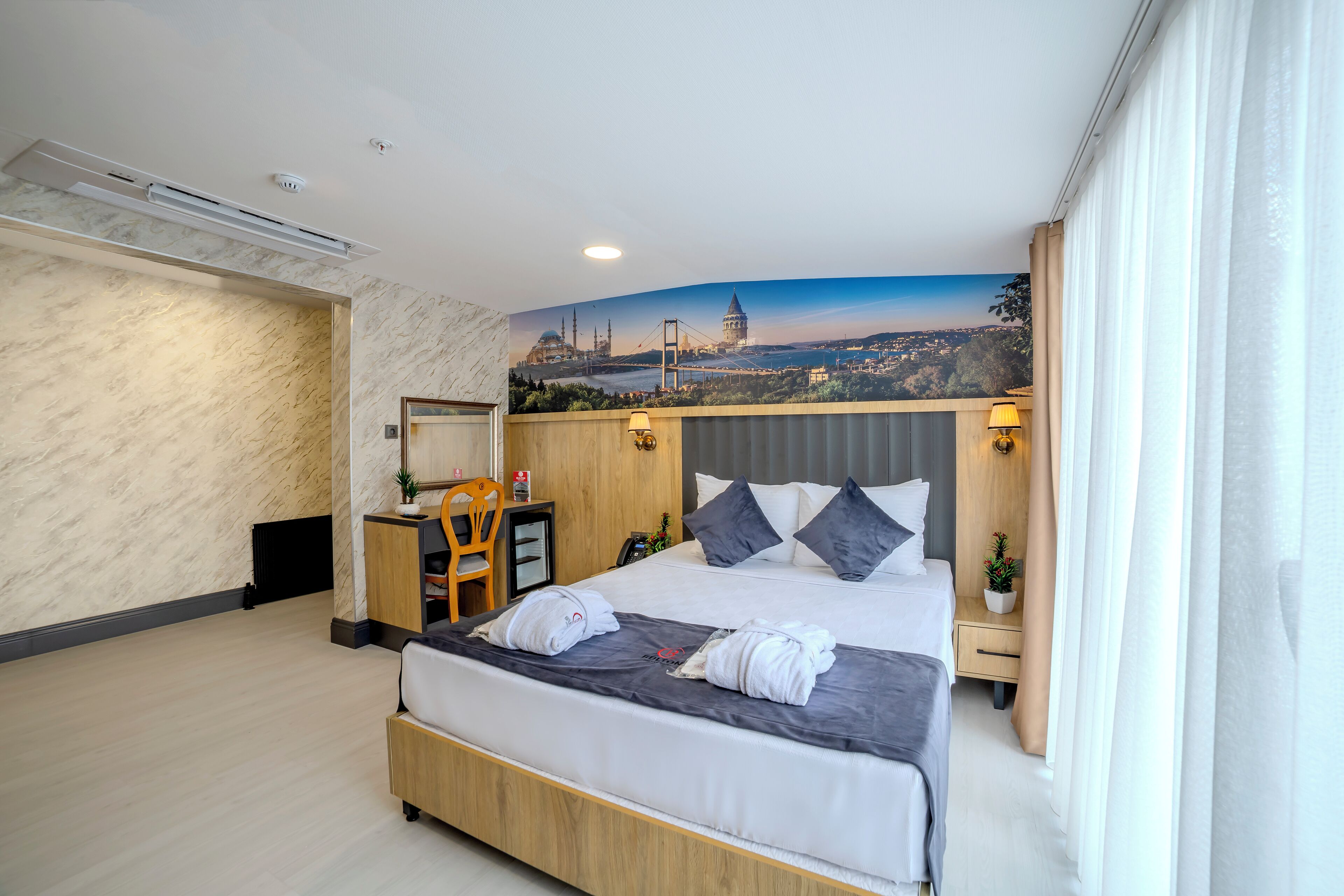 Standard-Suite, Balkon | Allergikerbettwaren, Betten mit Memory-Foam-Matratzen