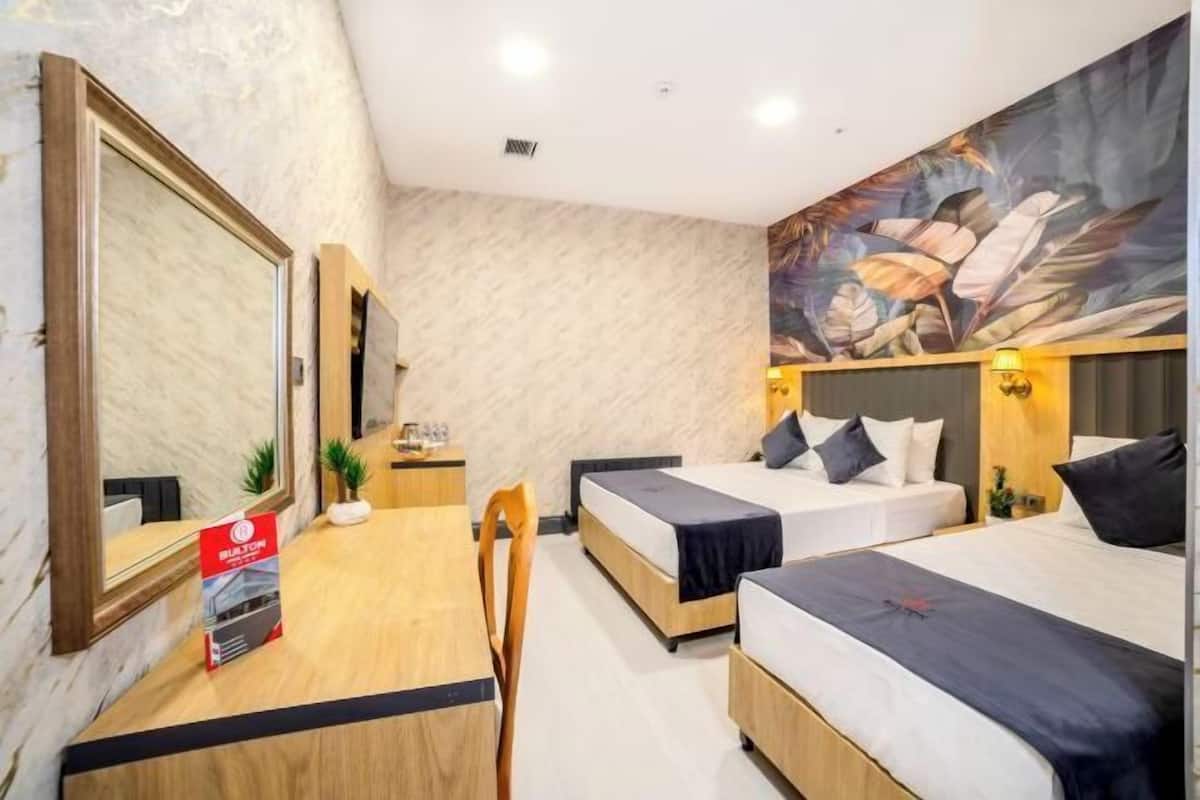 1 bedroom, hypo-allergenic bedding, memory-foam beds, free minibar items