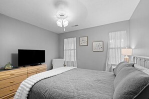 2 bedrooms, internet, bed sheets