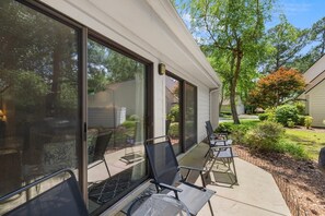 Terrace/patio - Beach and Golf Adventures 3 Bedroom Sleeps 6 (Pawleys Island)