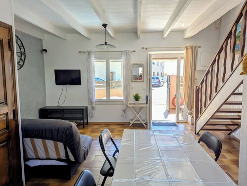 1 bedroom private vacation home in martigues