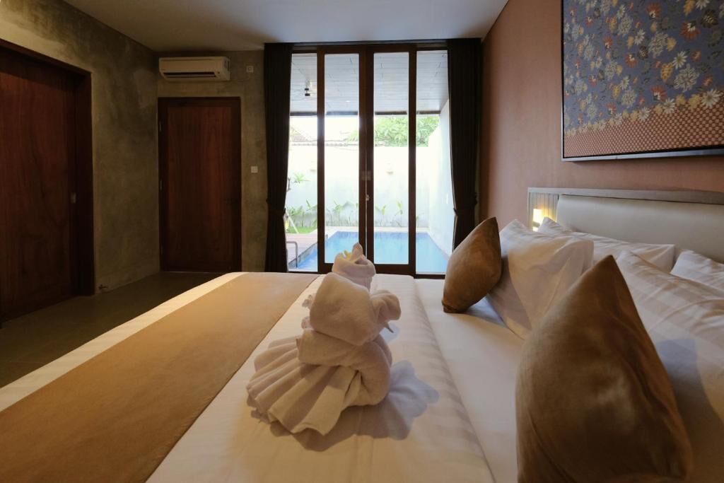 Villa, 1 Bedroom, Private Pool | Minibar, desk, laptop workspace, blackout drapes