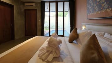 Villa, 1 soverom, privat basseng | Minibar, skrivebord, skrivebord for bærbar PC og blendingsgardiner