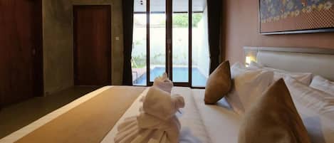 Vila, 1 kamar tidur, kolam renang pribadi | Minibar, meja kerja, ruang kerja ramah laptop, dan tirai kedap cahaya