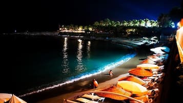 Private beach, sun loungers, beach umbrellas, beach towels