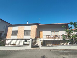 Front of property - Villa Luciana (Fano)