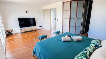4 chambres, fer et planche à repasser, lit parapluie, Wi-Fi gratuit