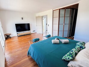 4 Schlafzimmer, BĂŒgeleisen/BĂŒgelbrett, Reisekinderbett, kostenloses WLAN
