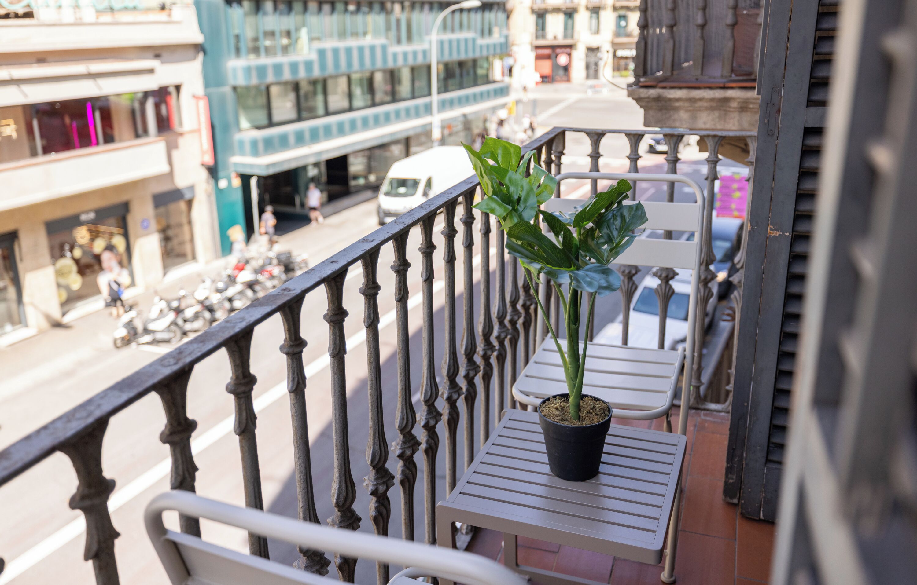 Appartement (2 Bedrooms) | Balcon