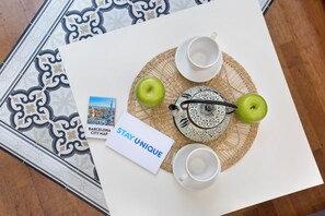 Apartment (2 Bedrooms) | Wohnzimmer