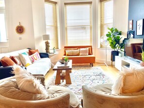Luxury Apartment, 2 Bedrooms, Pets allowed, Beach View | Living area - Stunning 2 Bed Apartment on the beach by Urban Roost (Worthing)