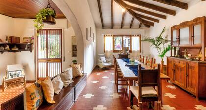 Charme villa 200 m by the sea