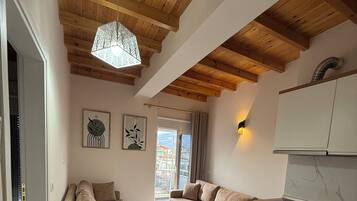 Suite Familiale, balcon | Bureau, chambres insonorisées, Wi-Fi gratuit
