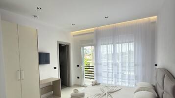 Deluxe Double Room, Balcony | Desk, soundproofing, free WiFi