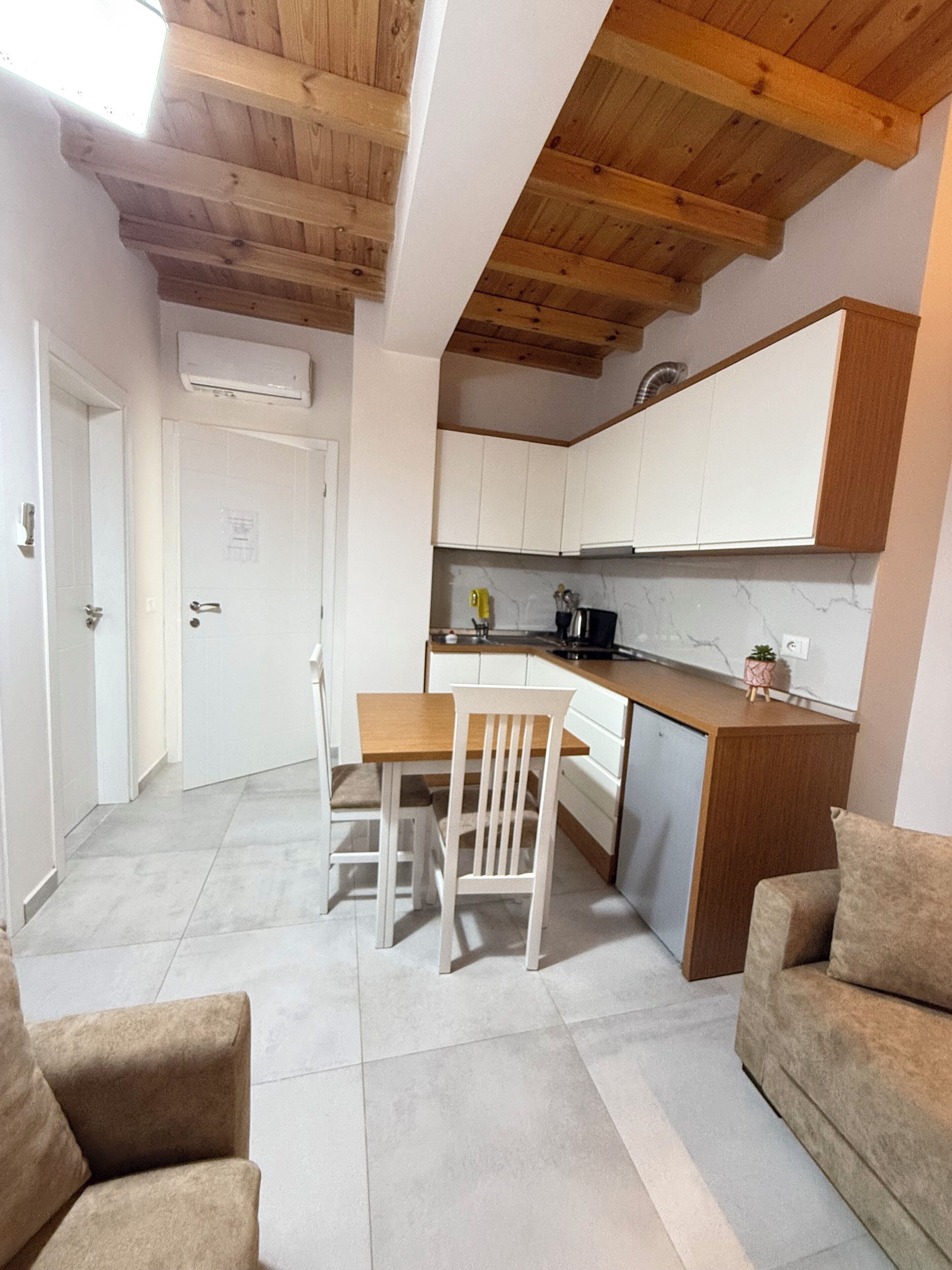 Photo - Maison Apartments