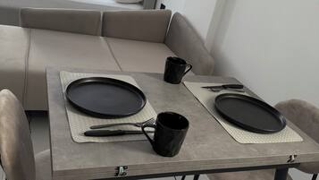 Appartement Supérieur, balcon | Bureau, chambres insonorisées, Wi-Fi gratuit