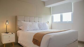 2 Schlafzimmer, BĂŒgeleisen/BĂŒgelbrett, WLAN, BettwĂ€sche